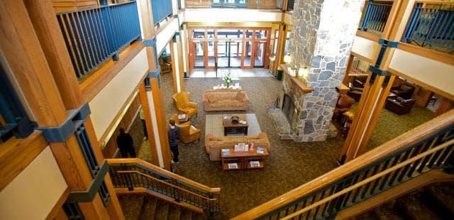 Grand Summit Hotel
