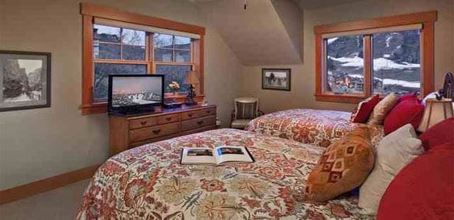Peaks Grande Lodge