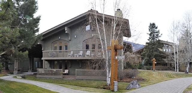 Lodge Apartments II