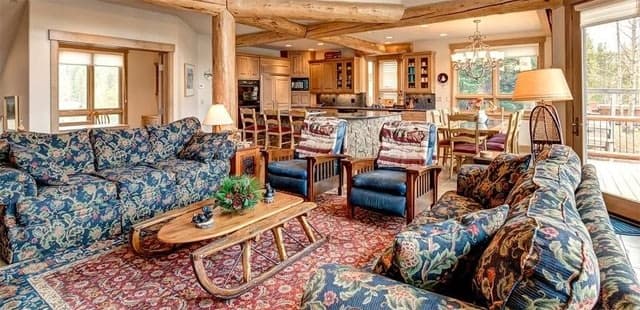 Mountain Bear Lodge