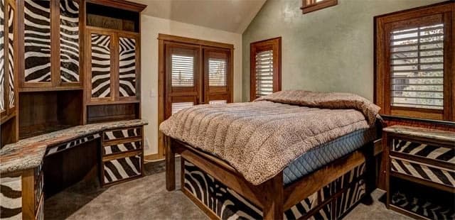 Rocking Chair Lodge