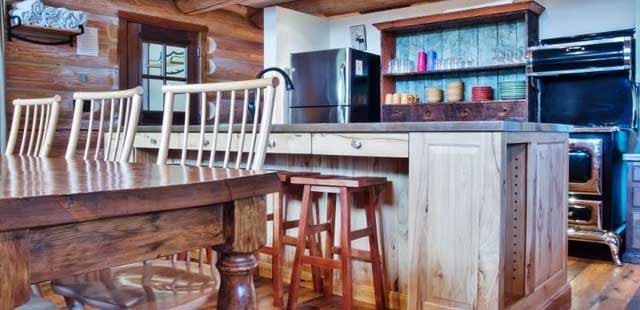 Snow Creek Cabins