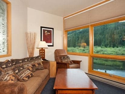 River Bank Lodge