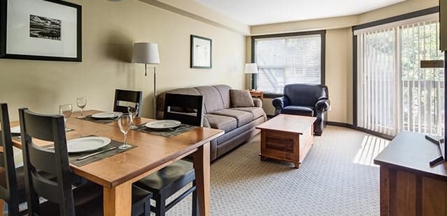 Peaks Lodge