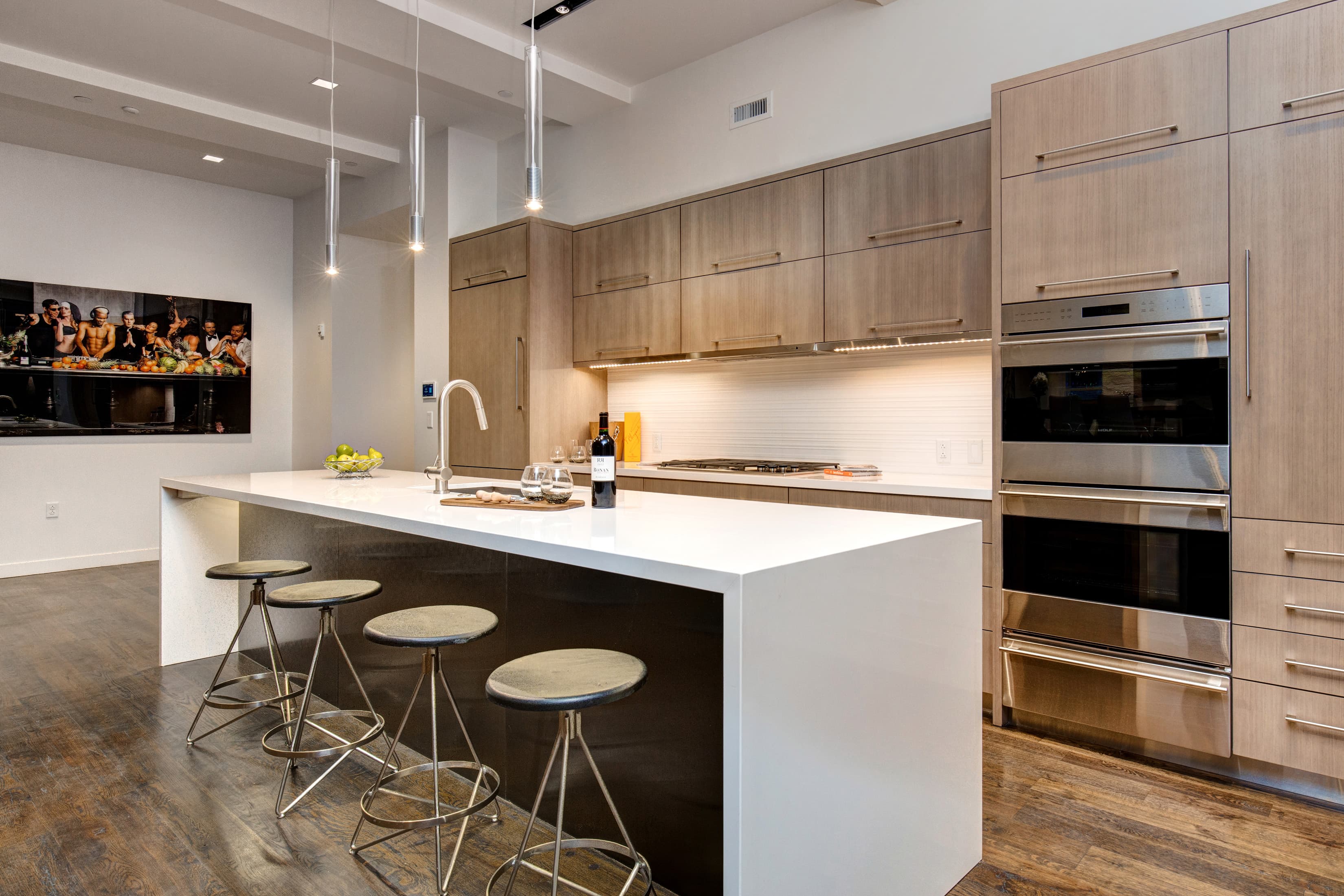 Kitchen island seats 4