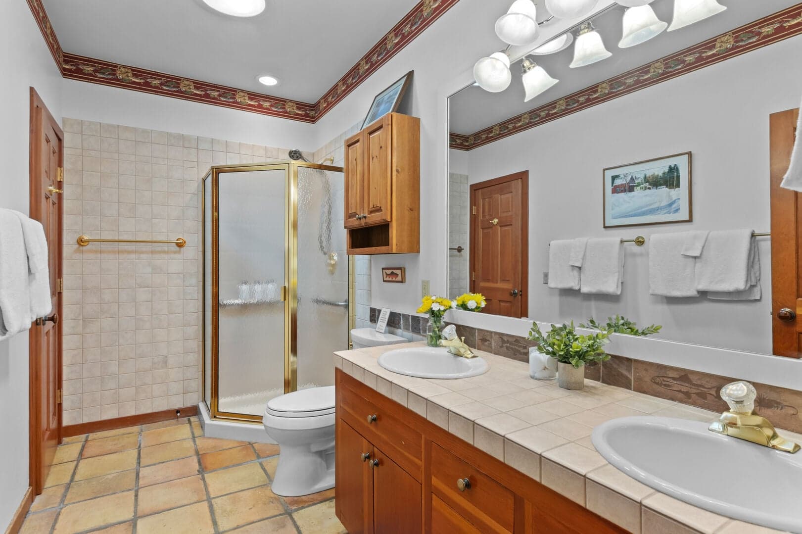 Queen Bathroom