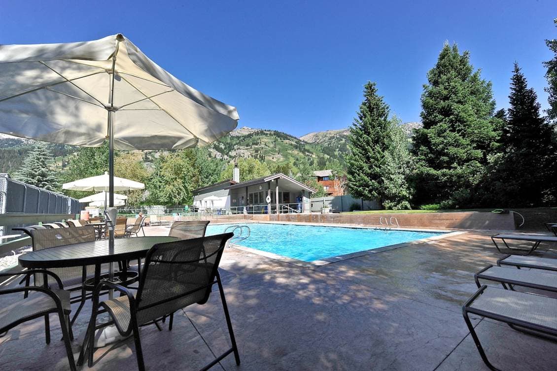 Sundance Tennis and Swim Club