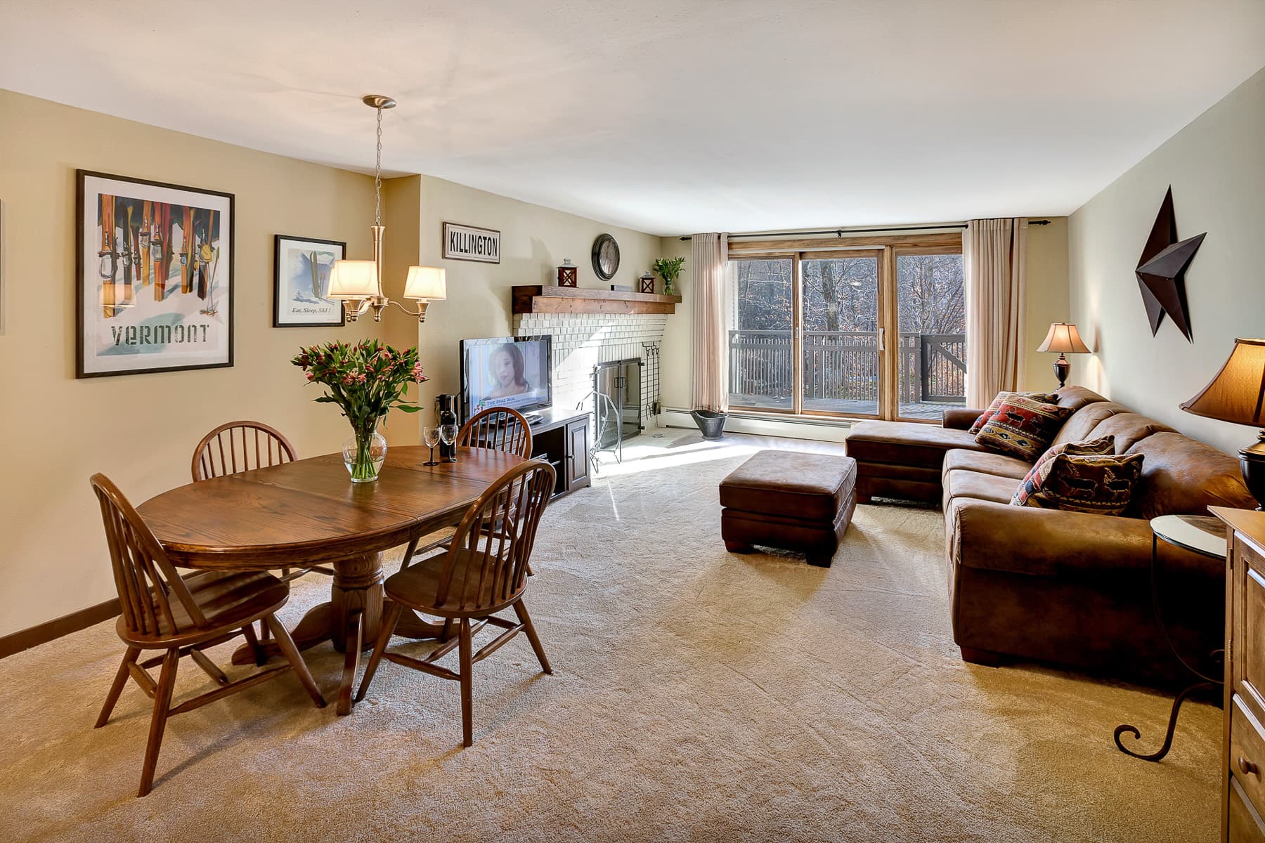 Beautiful open living/dining room