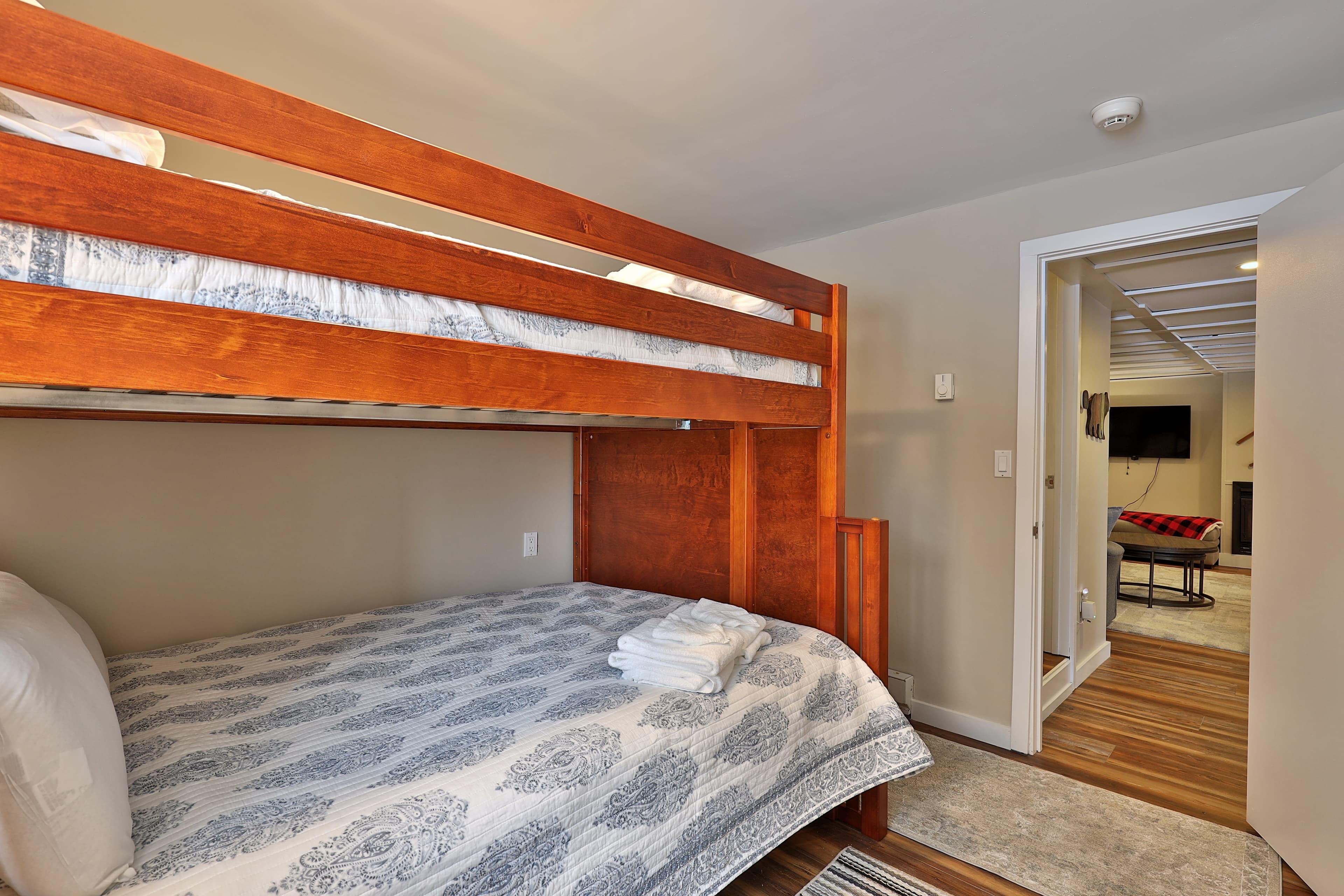 Top bunk (full size) Bottom bunk (queen size)