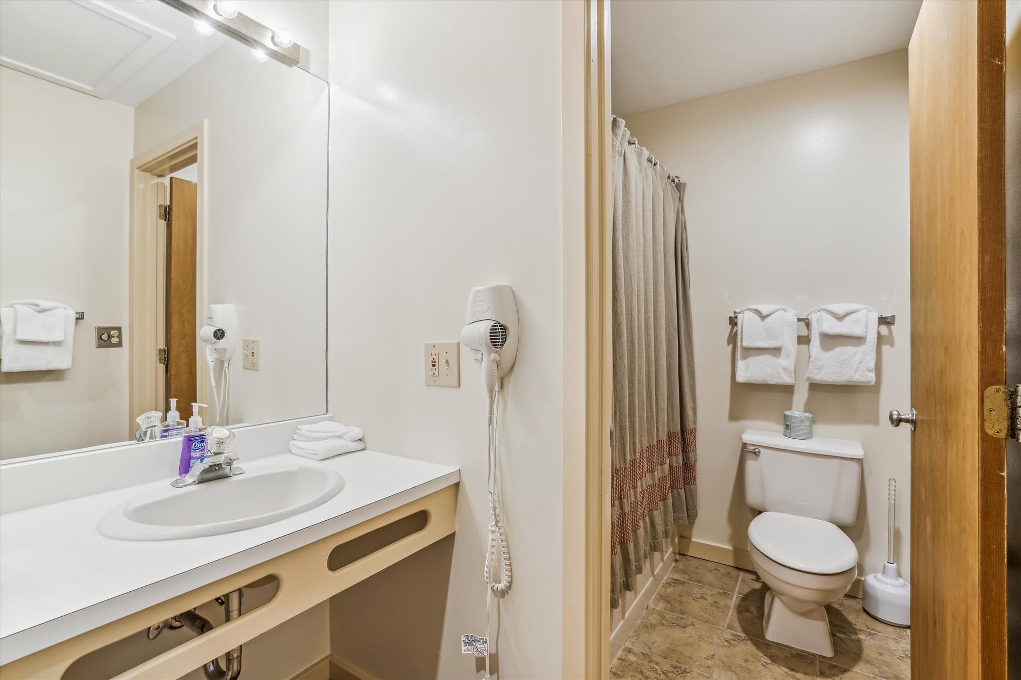 Full bathroom