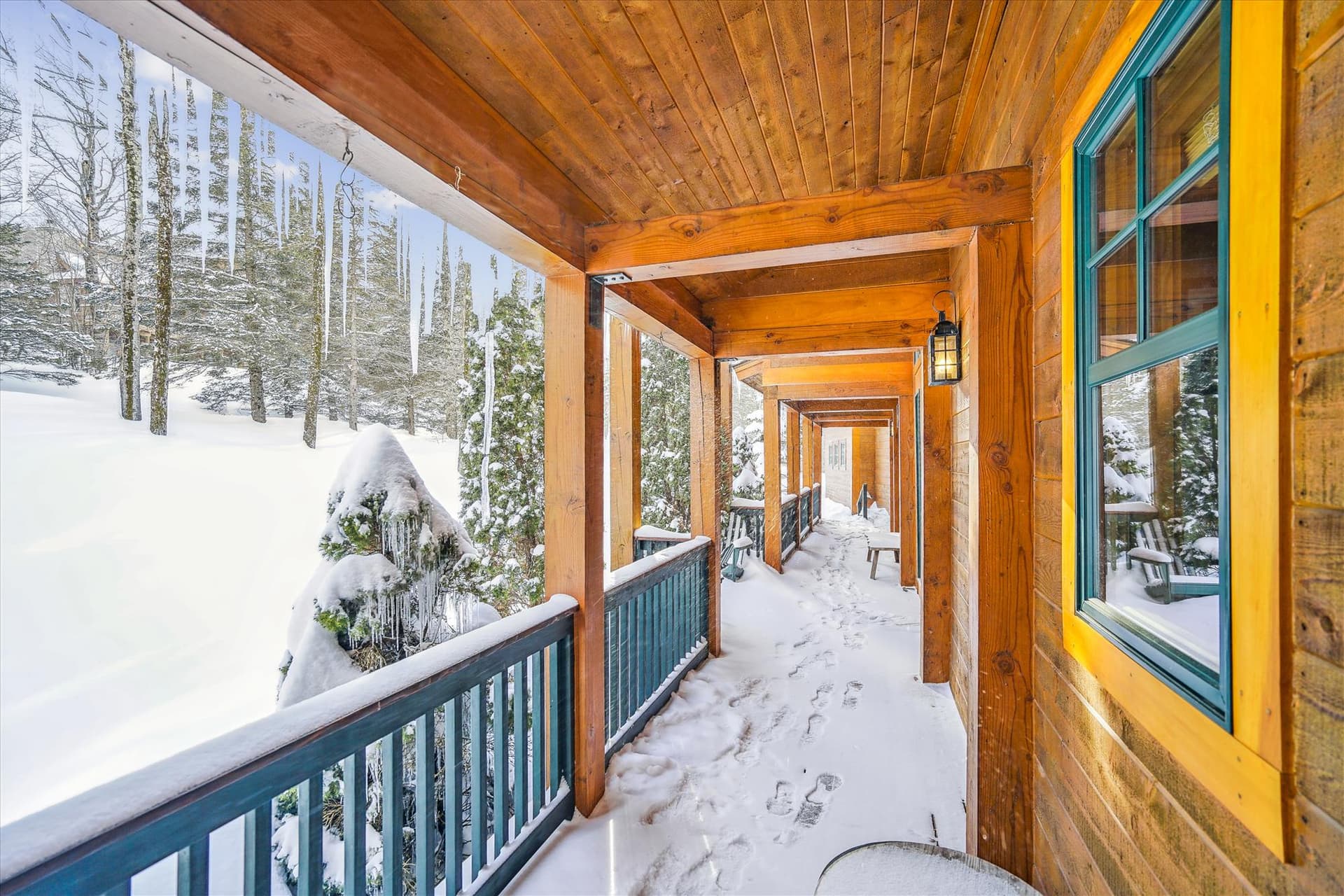 Lose yourself in the natural beauty of this deck.