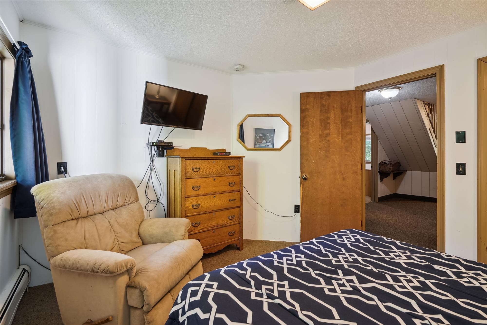 Queen bed