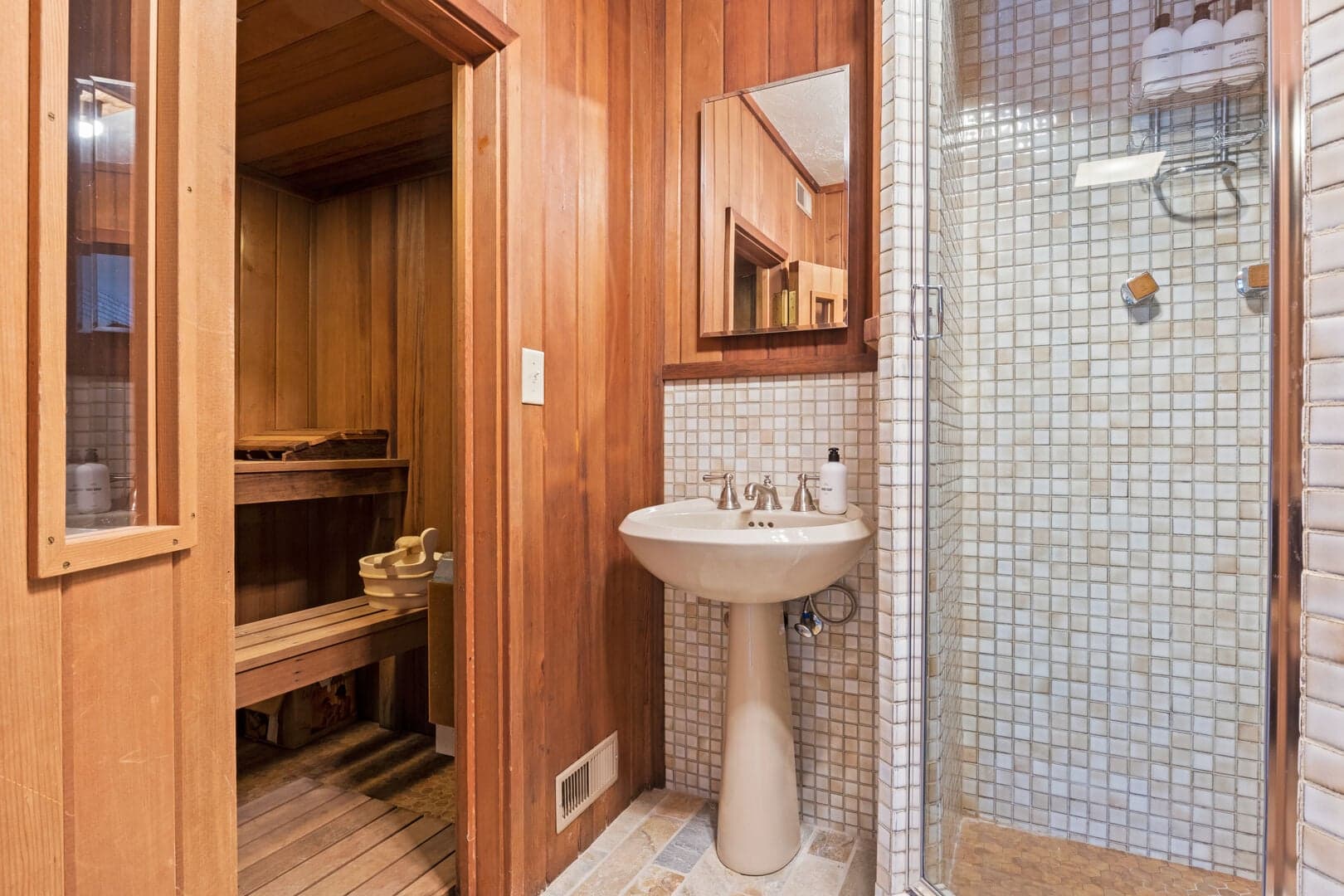 Sauna with Shower