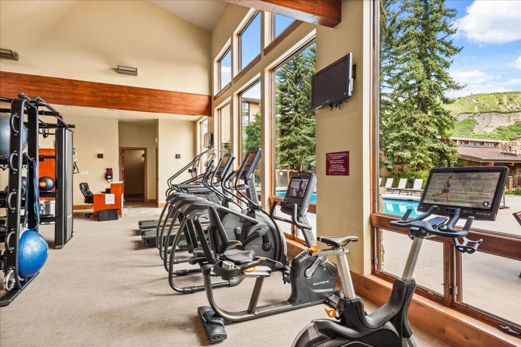 Stonebridge Condominiums