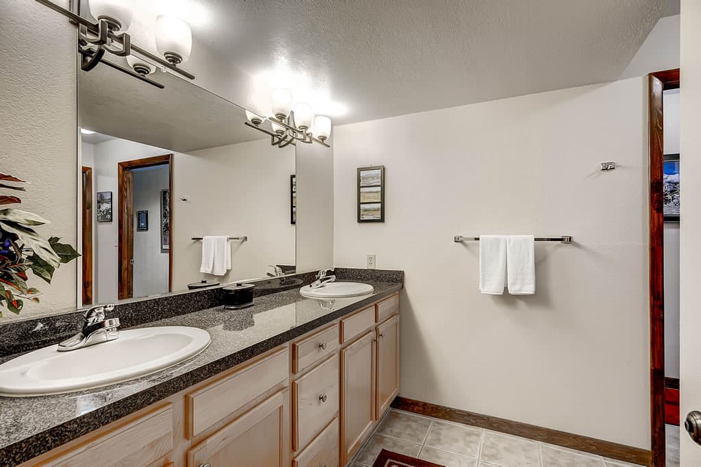 Bathroom - Park Place 101C - Breckenridge Vacation Rental