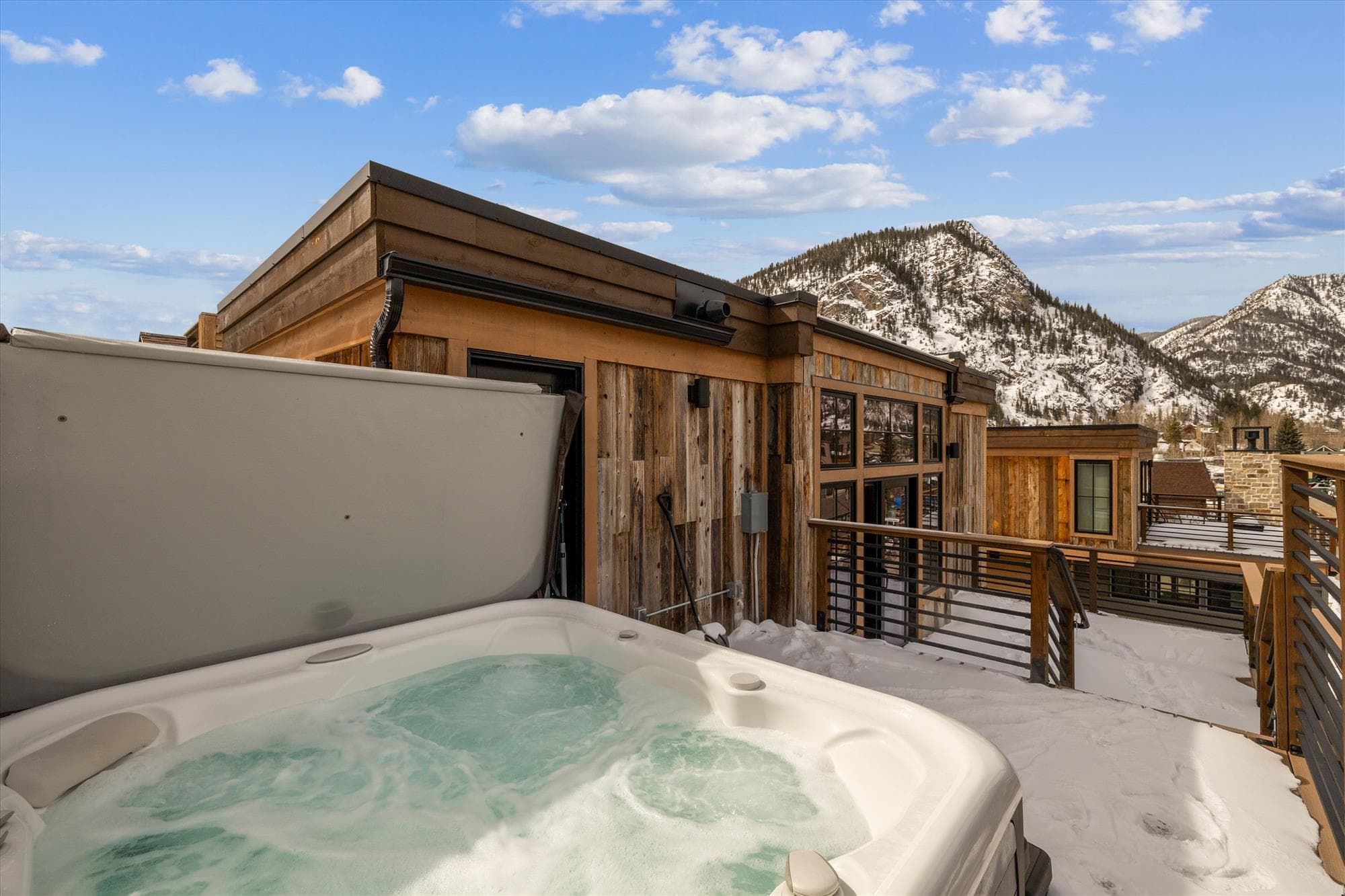 Hot Tub, Decked Out Downtown, Frisco Vacation Rental