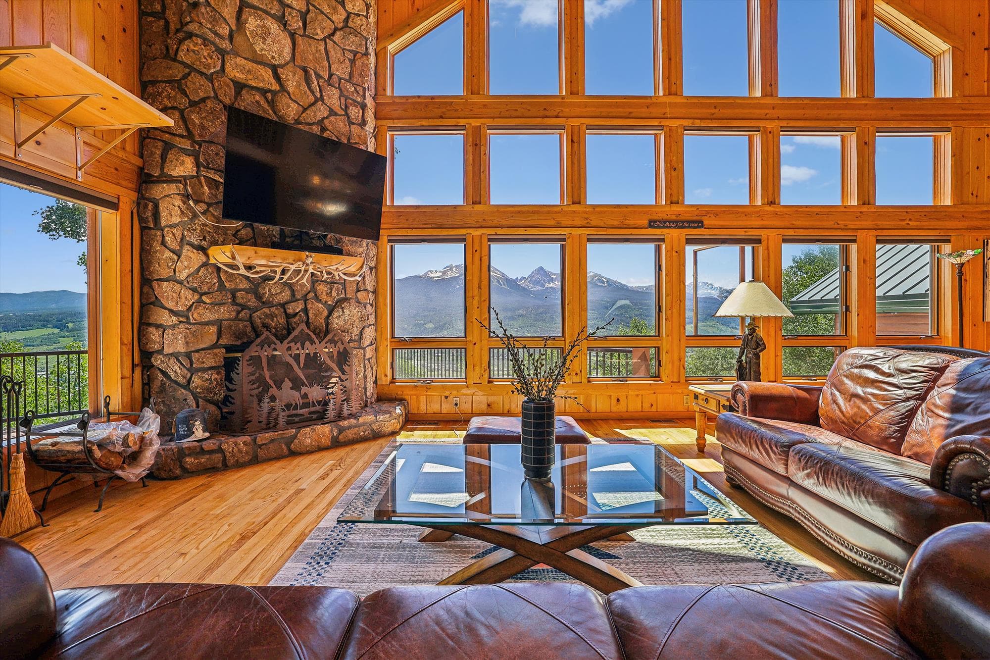 Living Area - Hamilton Creek Cabin - Silverthorne Vacation Rental