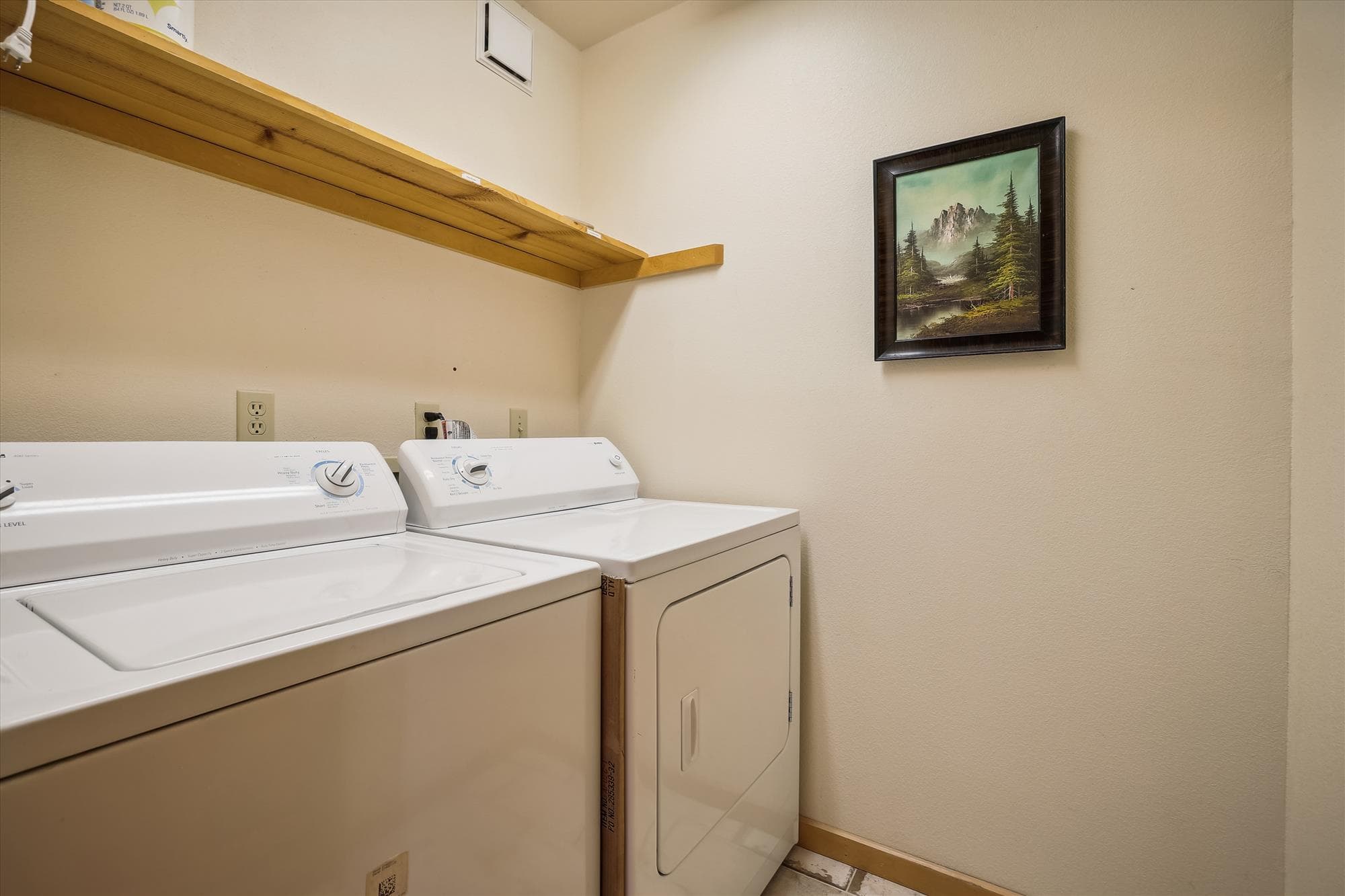 Laundry - Hamilton Creek Cabin - Silverthorne Vacation Rental