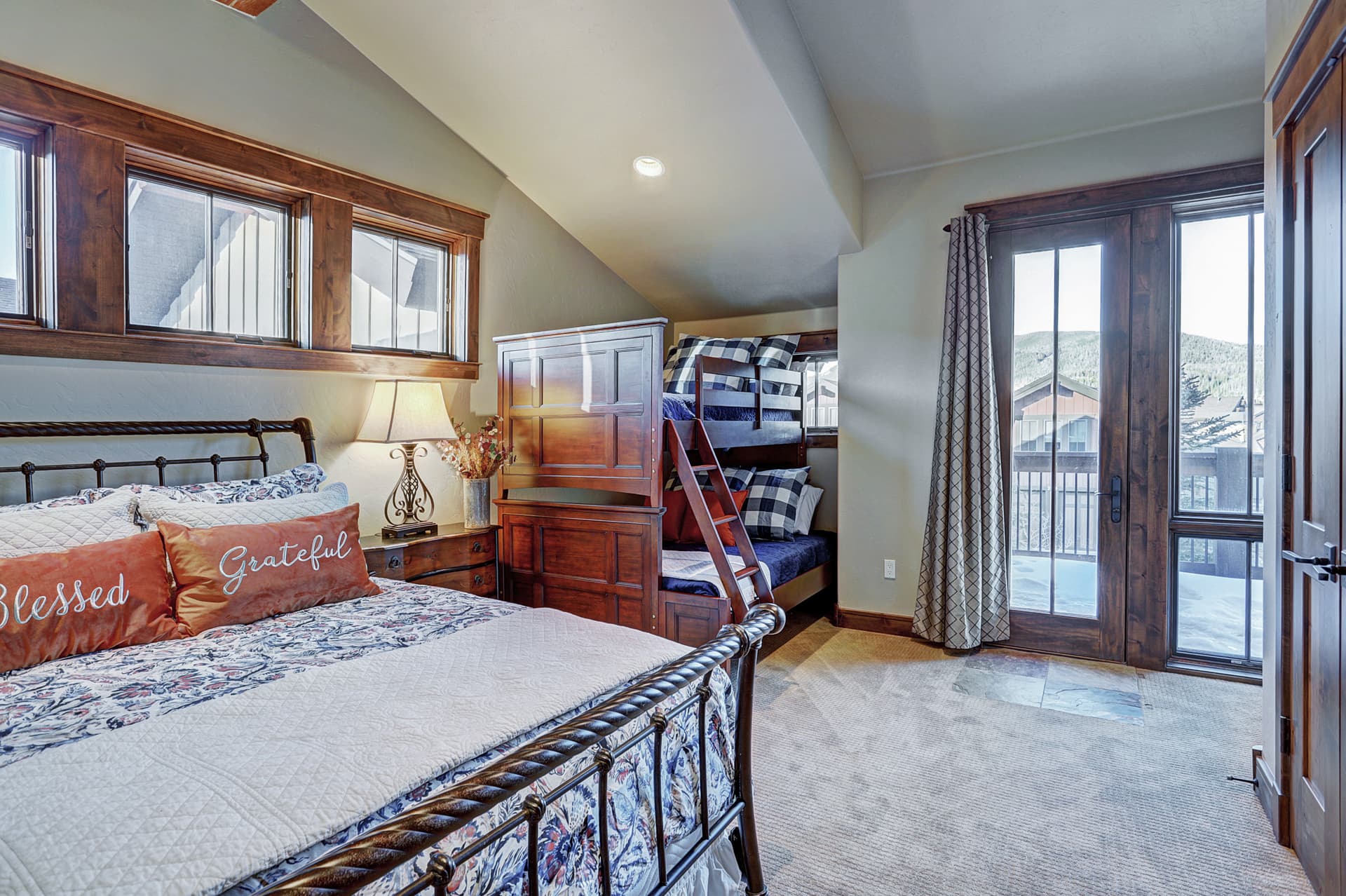 Bedroom - Lone Star Lodge - Breckenridge Vacation Rental
