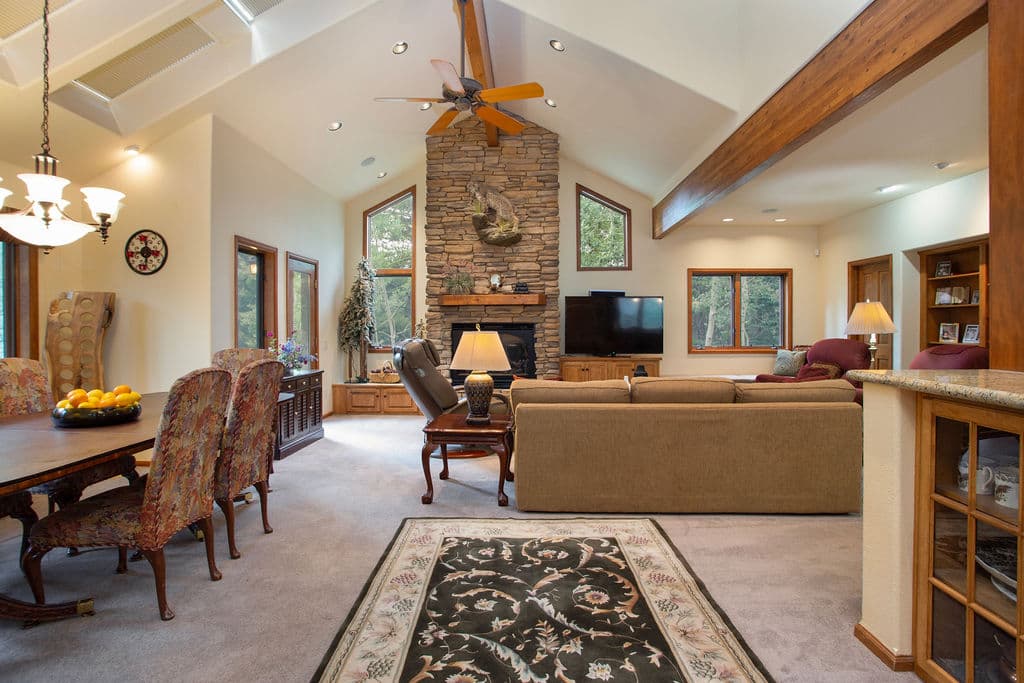 Living Area - Streamside Lane - Frisco Vacation Rental