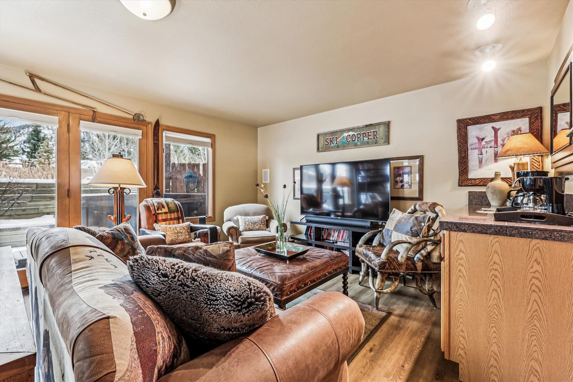 Living Area - Royal Mountain Retreat - Frisco Vacation Rental