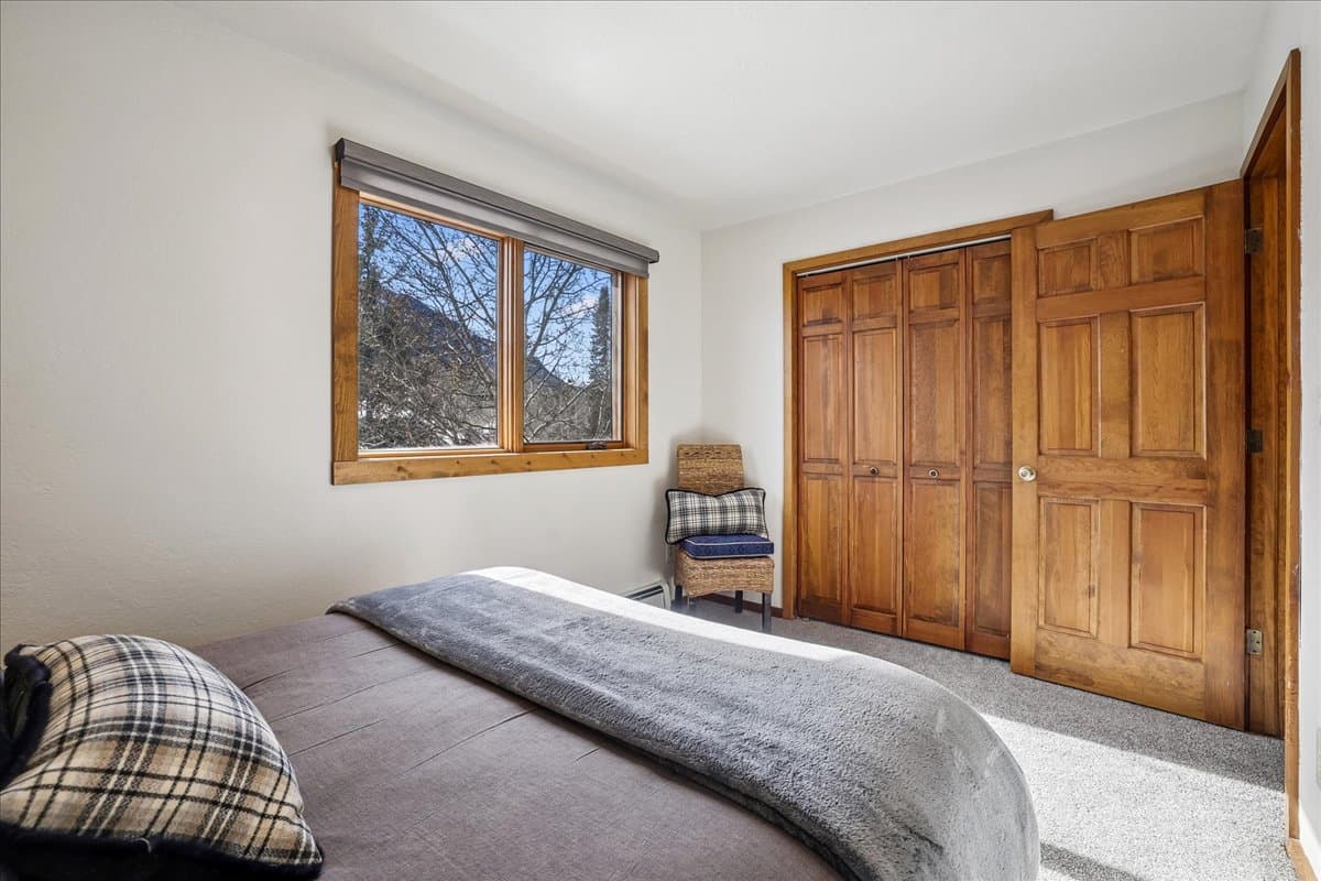 Bedroom - Villa Mount Royal - Frisco Vacation Rental