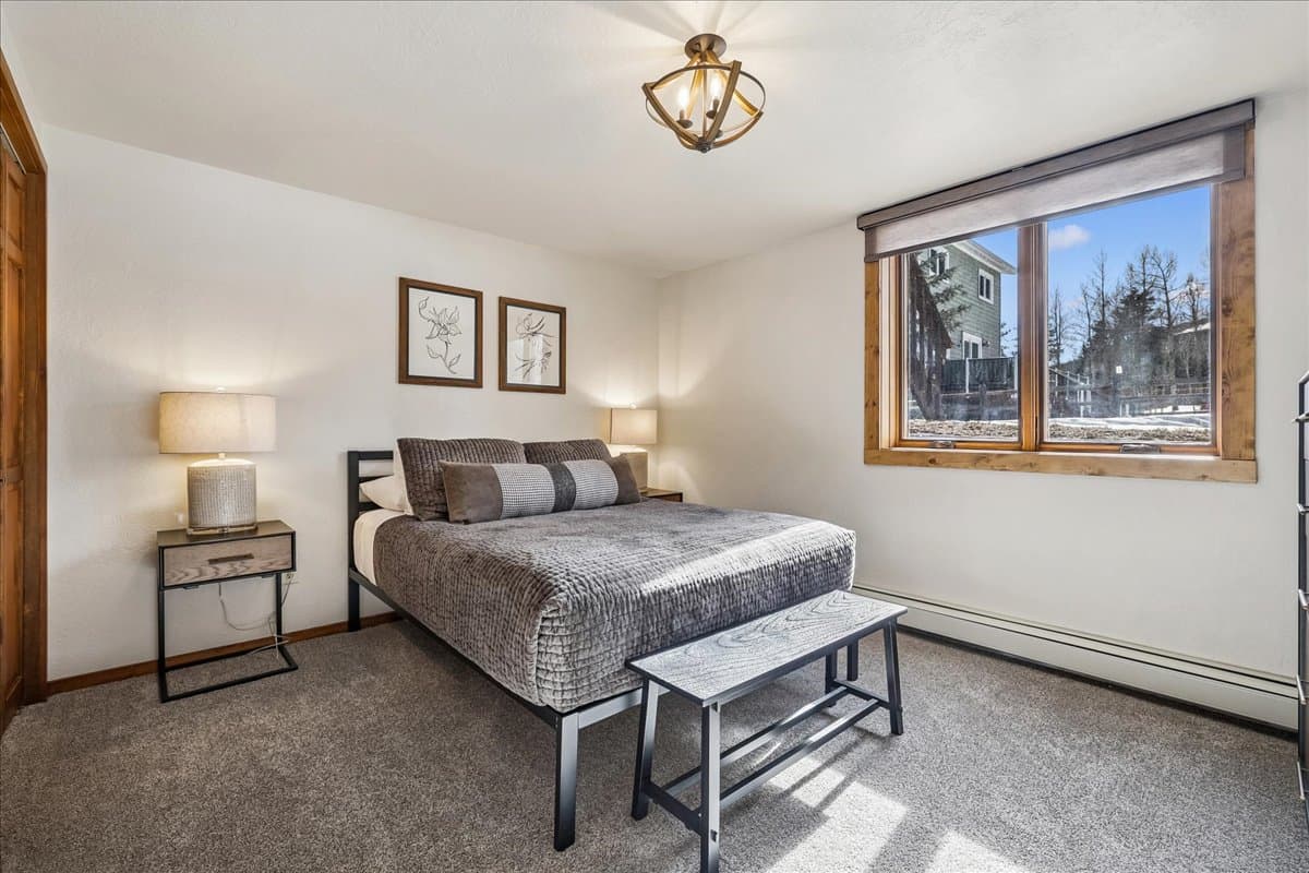 Bedroom - Villa Mount Royal - Frisco Vacation Rental
