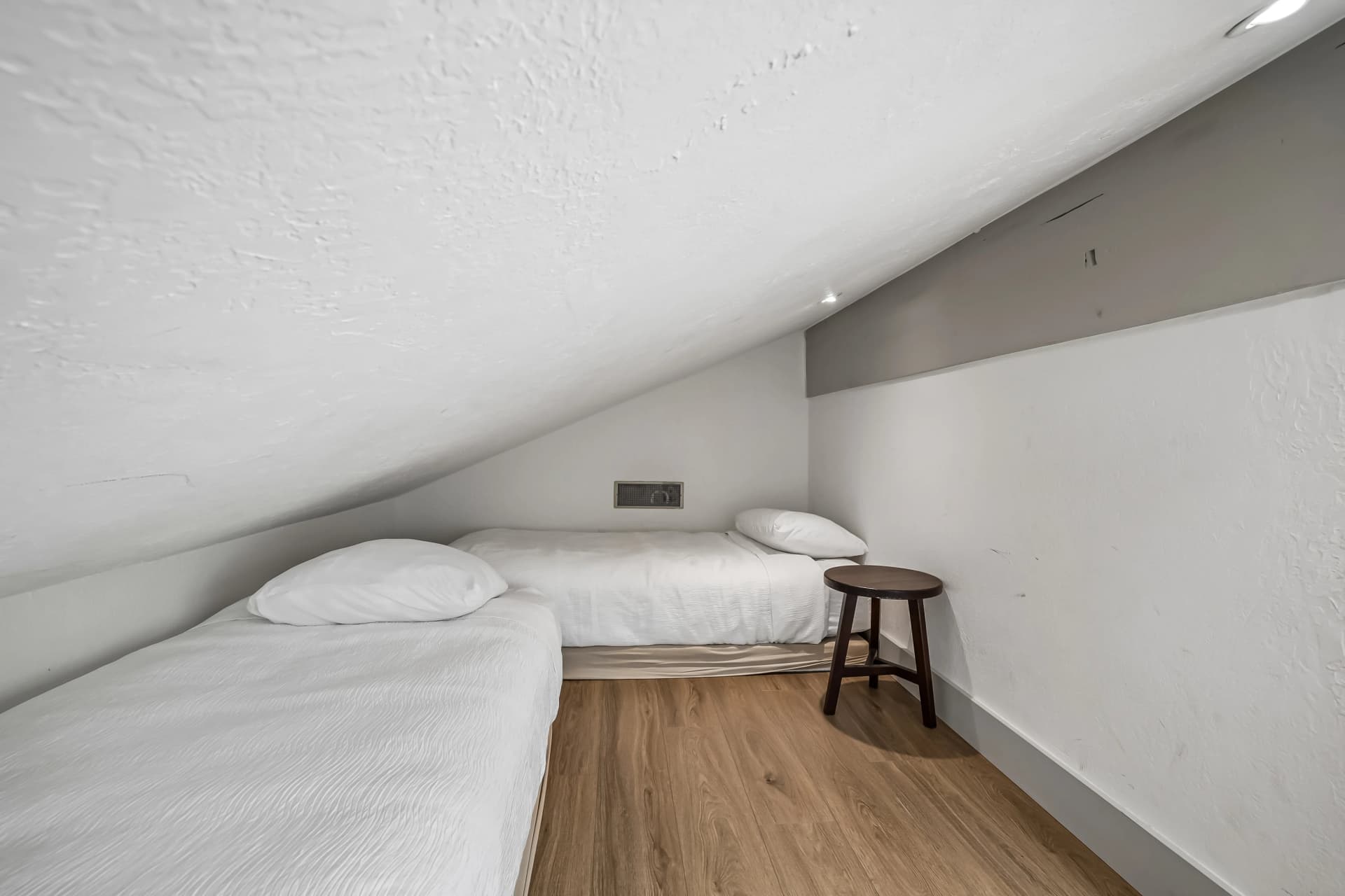 Loft - 4 O'Clock Lodge D27 - Breckenridge Vacation Rental