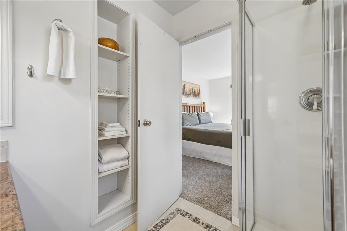 Bathroom - Tenderfoot Basecamp - Dillon Vacation Rental