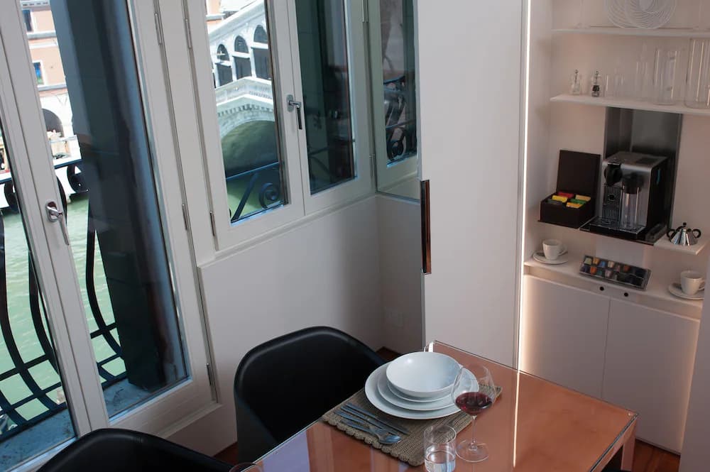 Private kitchenette