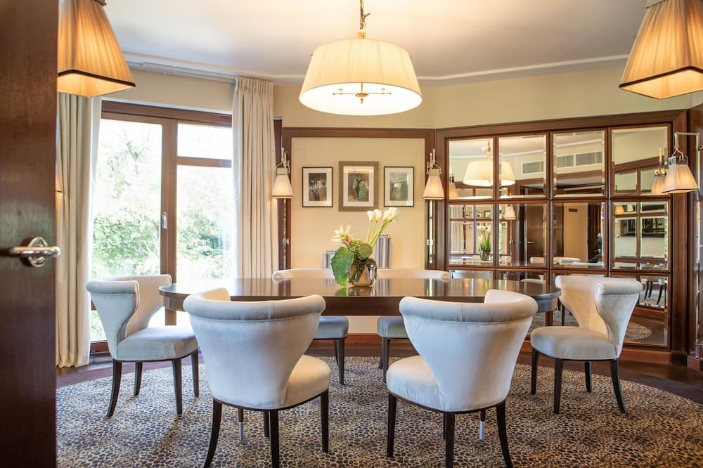 In-room dining