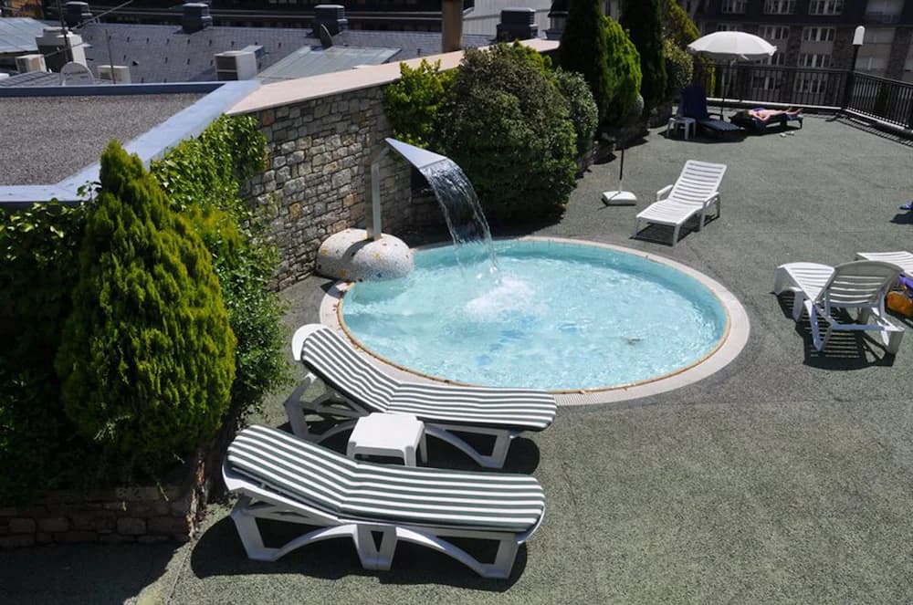 Sundeck
