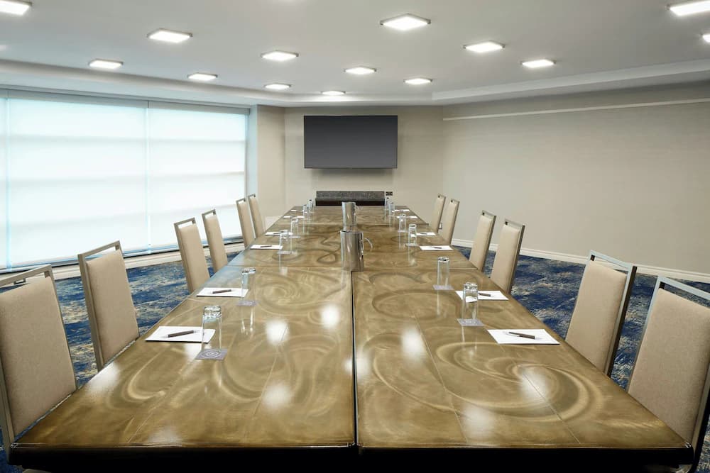 Meeting facility