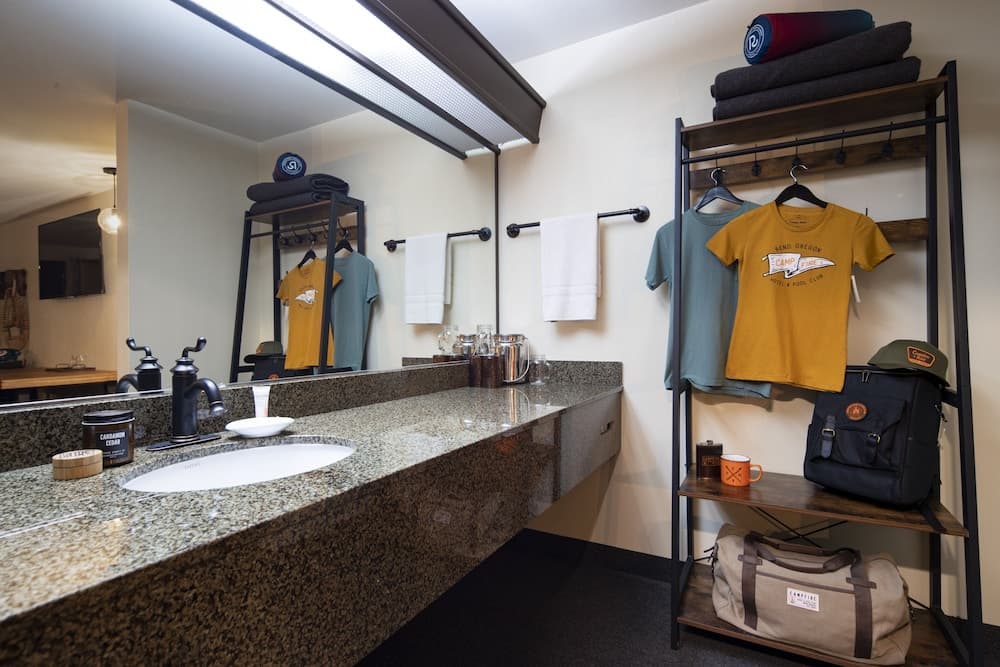 Bathroom sink
