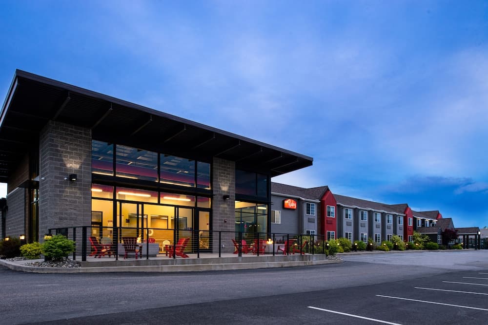 Front of property - evening/night