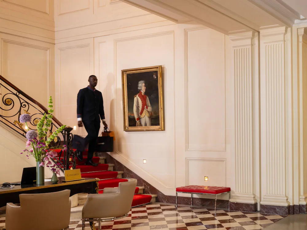Concierge desk