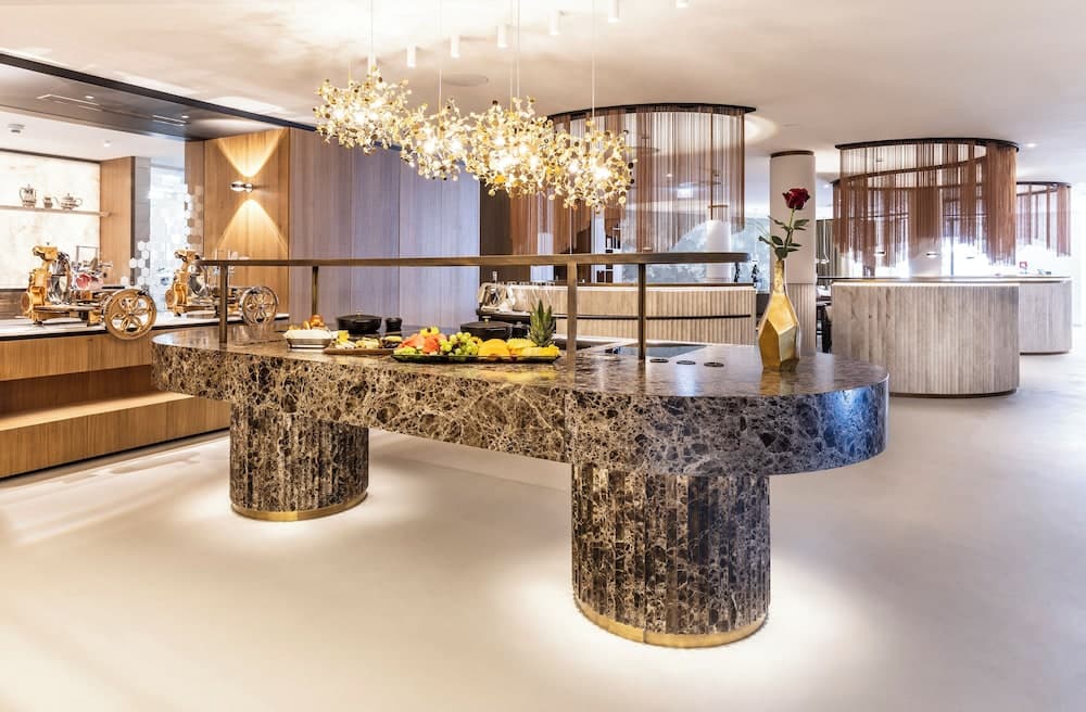 Breakfast buffet
