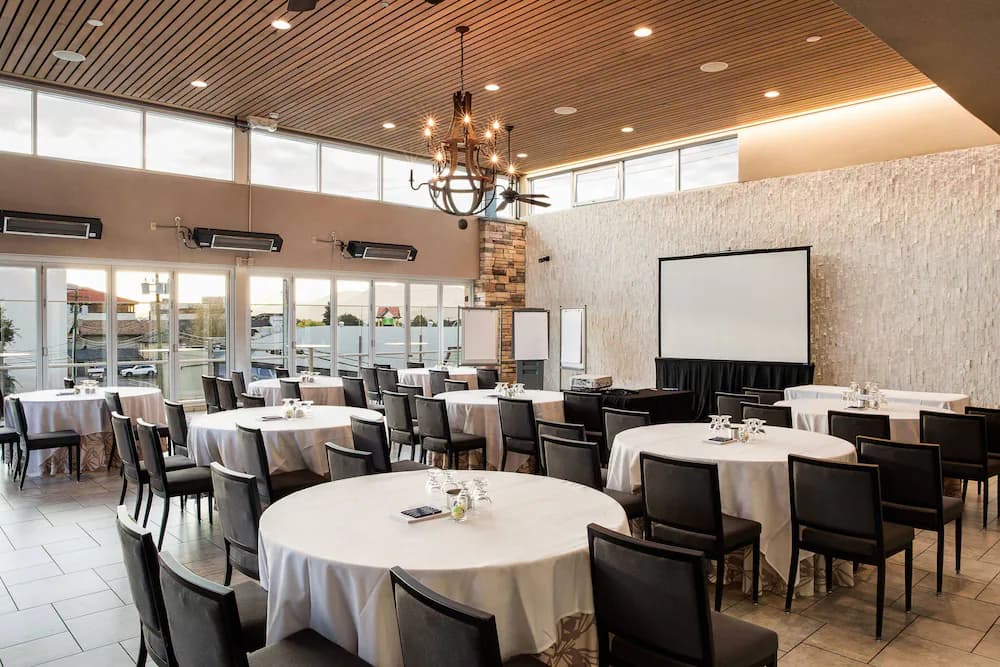 Meeting facility