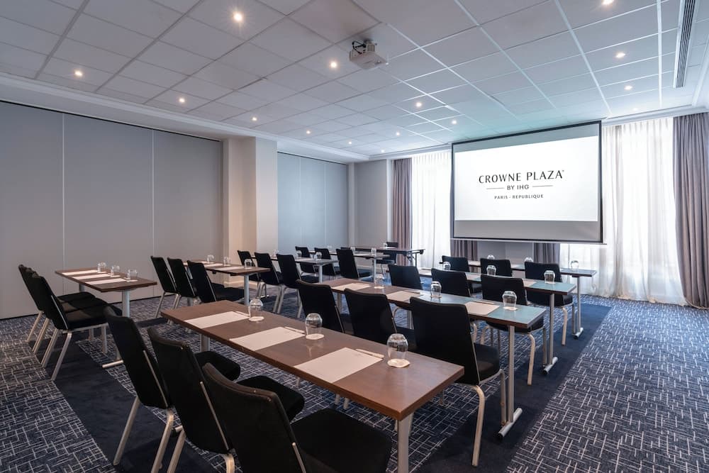 Meeting facility