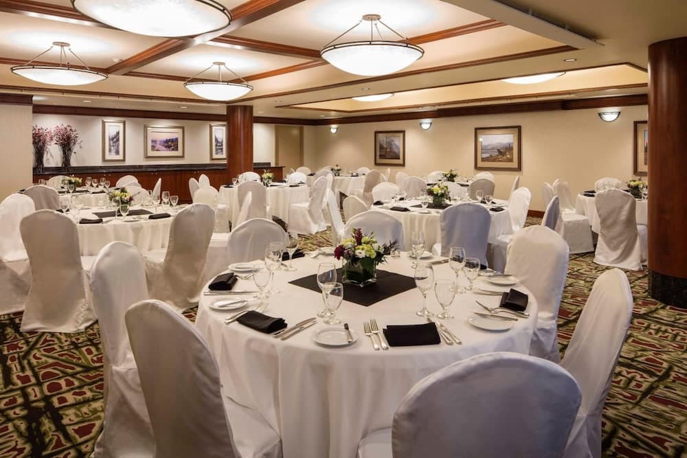 Banquet hall