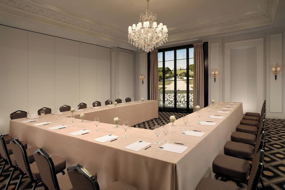 Meeting facility