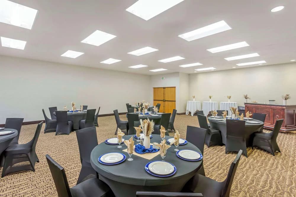 Meeting facility