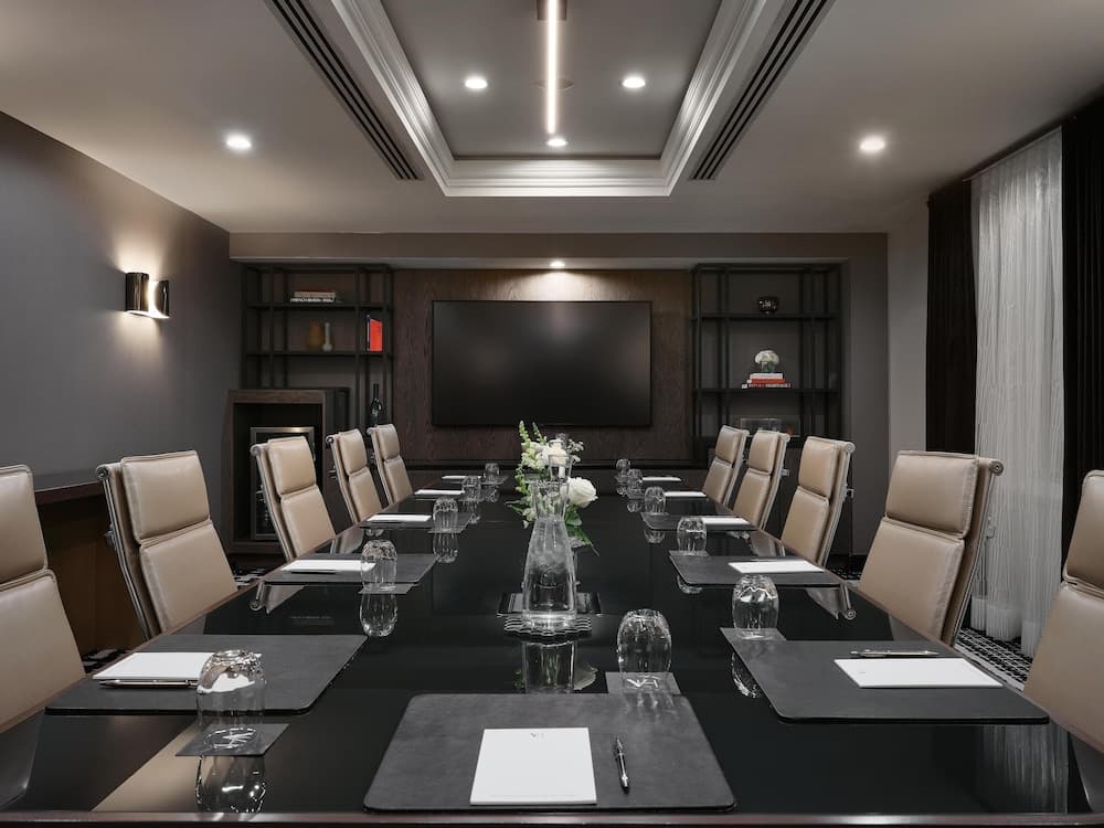 Meeting facility