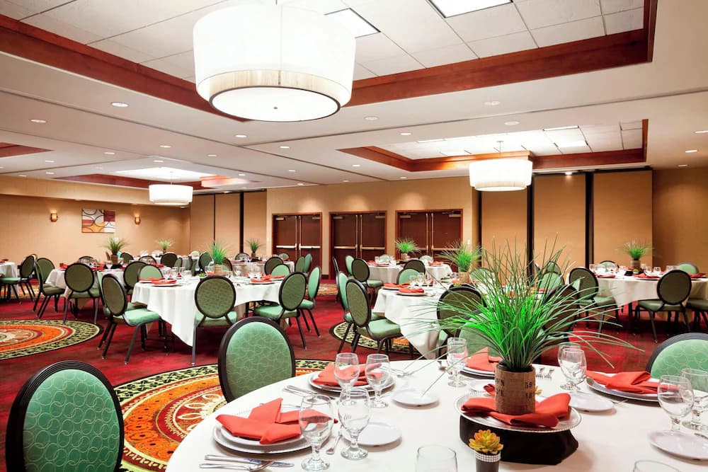 Meeting facility