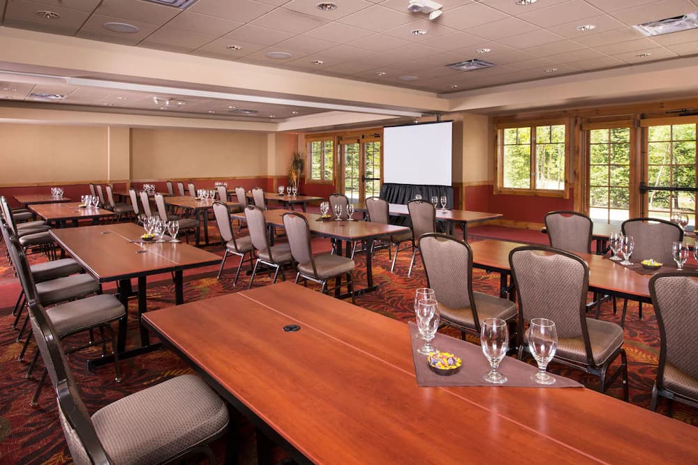 Meeting facility