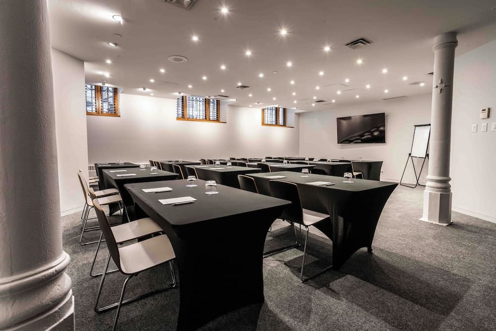 Meeting facility