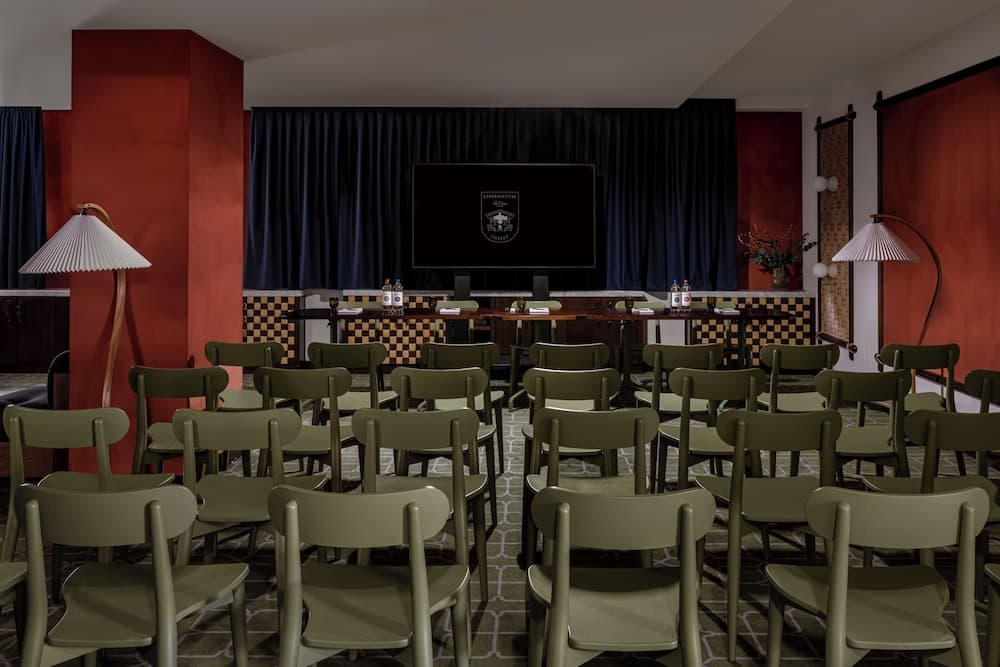 Meeting facility