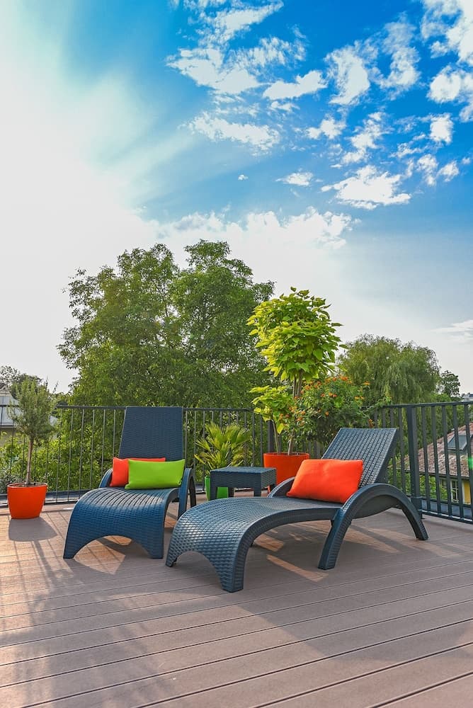 Sundeck