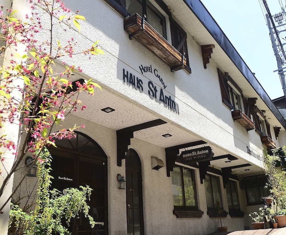Primary image