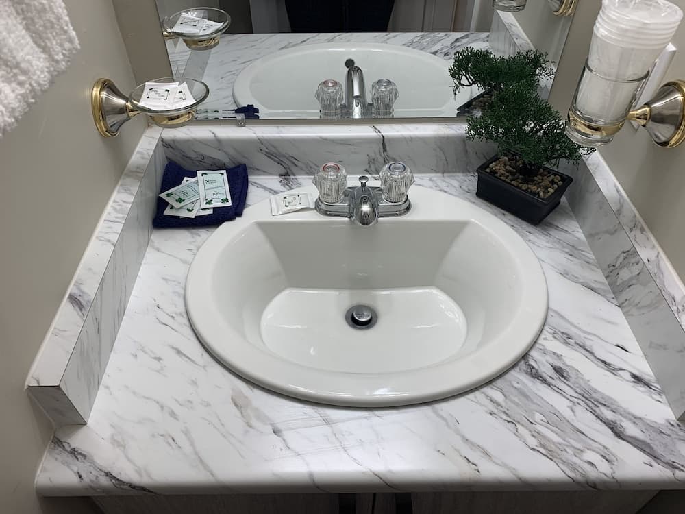 Bathroom sink